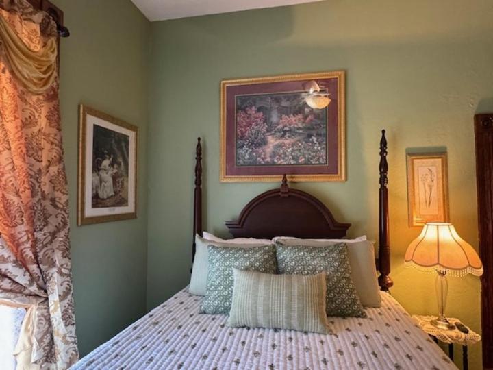 Madisonville Woodbine Inn And Restaurant מראה חיצוני תמונה