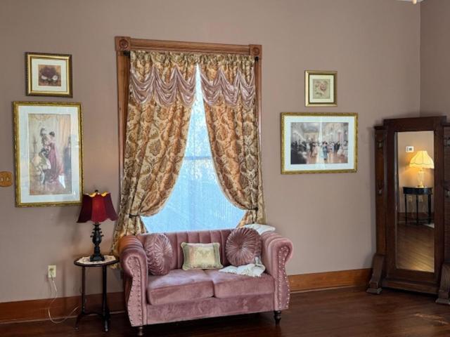 Madisonville Woodbine Inn And Restaurant מראה חיצוני תמונה