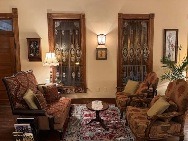 Madisonville Woodbine Inn And Restaurant מראה חיצוני תמונה
